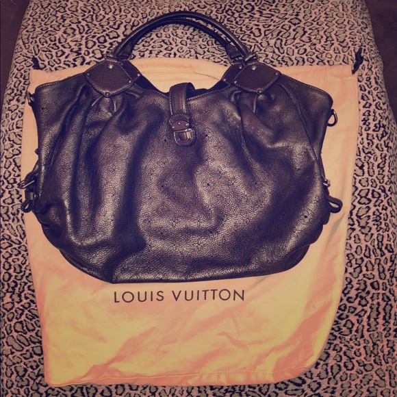 🌸SOLD🌸 Louis Vuitton Mahina Metallic Pewter GUC - Picture 2 of 8